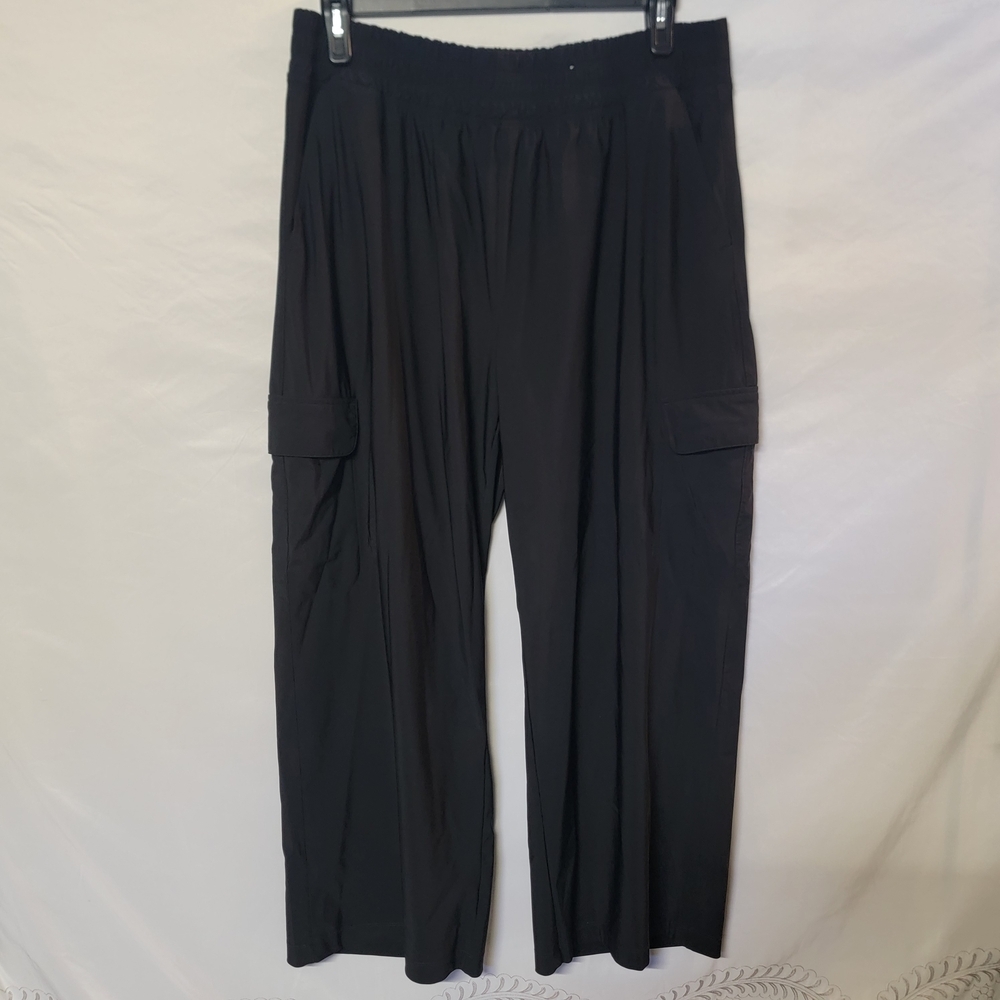 Old Navy Black Wide-Leg Sleektech Cargo Pants